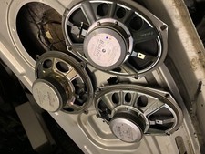 Chrysler 300C Rear Shelf Speakers & Subwoofer 6x9 Boston Audio Saloon Crd Hemi