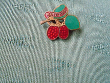 VINTAGE RASPBERRY RASPBERRIES JAM ADVERTISING ENAMEL PIN BADGE - FATTORINI