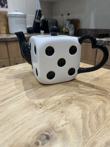 Collectors dice polka - collectors, tea
