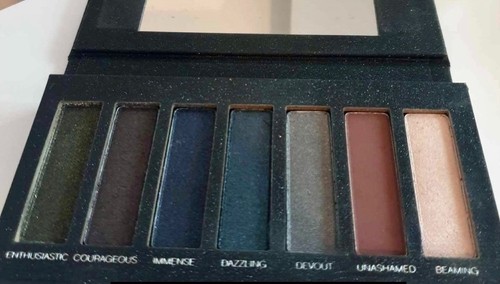 Brand new younique - new, eyeshadow