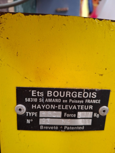 Hydraulic van wheelchair lift - van,