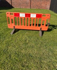 13 x avalon barriers - collection only