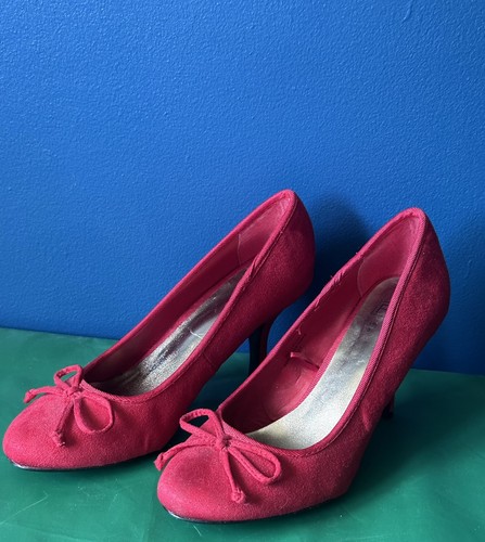 Red heeled ladies shoe size - heeled,