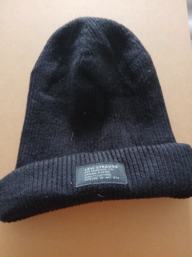 Black levis beanie hat - black,