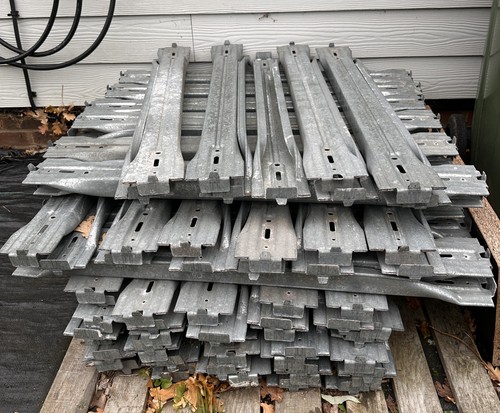 Pallet racking shelf support - pallet,