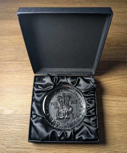 Dartington glass paperweight - dartington,