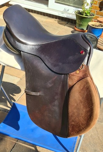 Albion jump saddle - saddle, 17