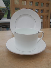Rare wedgwood vera wang blanc - rare,