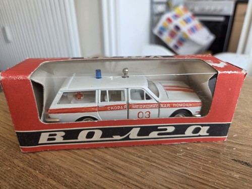 Gaz volga ambulance 03 - volga,