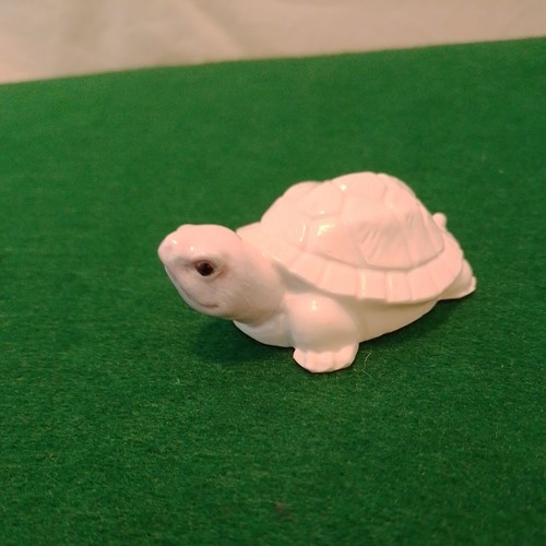 Handmade small white plaster
