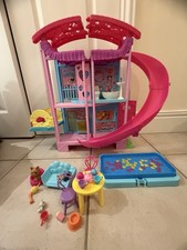 Barbie doll Chelsea playhouse