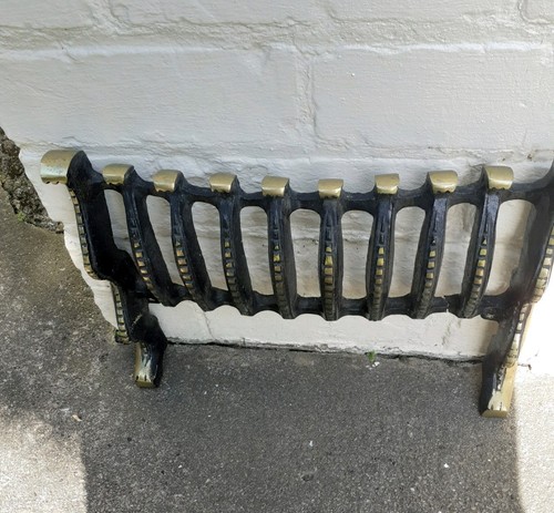 Vintage brass fire - front, fret