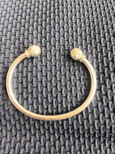 9ct white gold torque - white,