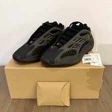 Adidas Yeezy 700 V3 Clay Brown