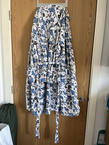 Dressing gown dress bathroom - dressing,