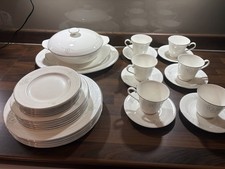 Royal Doulton Mystique Dinner Service