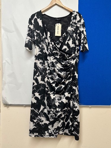 Bnwt made italy james - bnwt, in