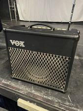Vox Vt30 guitar amplifier 30 Watt combo amp Black W/ Built In Effects