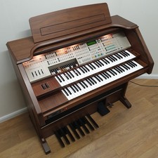 Orla GT9000 DLX Organ (#9362)