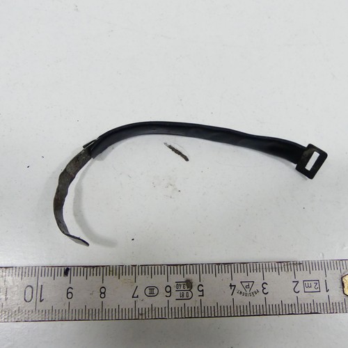 Suzuki 750 cable ties - gt,