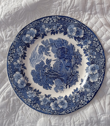 Wedgwood woodland blue - blue, white