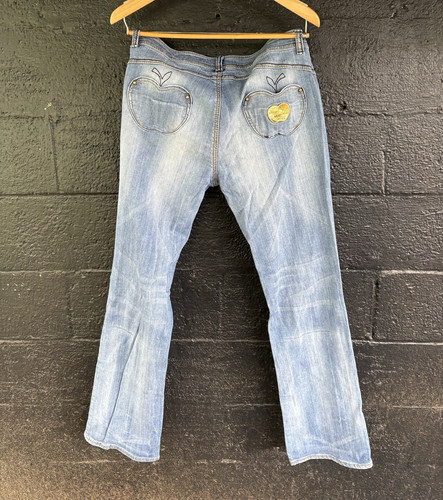 Apple bottoms low - apple, rise