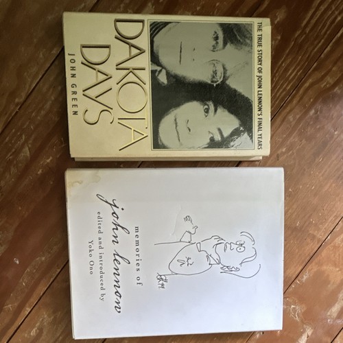 Lot hardcover dust - 2,