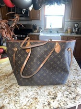 Louis Vuitton Neverfull Tote