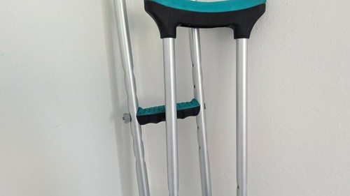 Underarm crutches green - underarm,