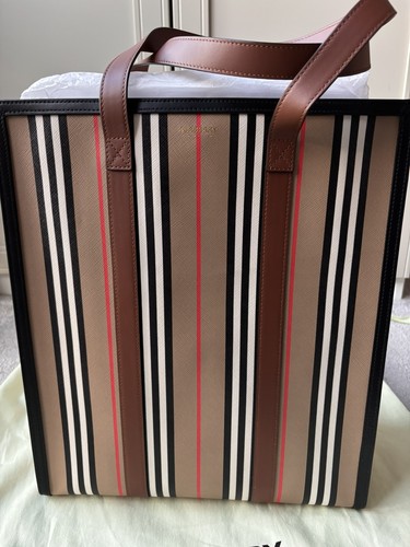 Burberry tote bag - burberry,