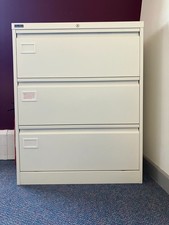 3  drawer metal filing cabinet used (Quantity 17)