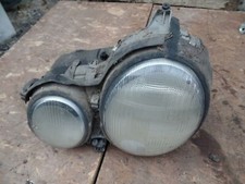 2000 MERCEDES BENZ E320 W210. PASSENGER SIDE HEADLIGHT