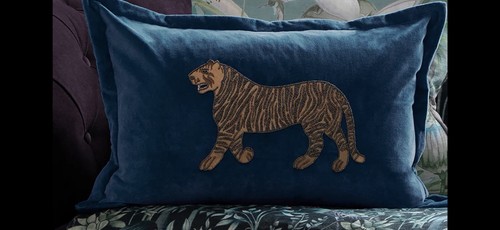 Exquisite velvet cushion cover - cushion,