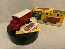 Vanguards VA8006 Bedford's' Type Van Post Office Stores Model, 1:64 Scale