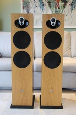 Linn Majik 140 Oak Speakers