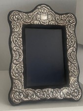 BEAUTIFUL DESIGN AND SHAPE LARGE 8" x 6" HALLMARKED SILVER PHOTO FRAME