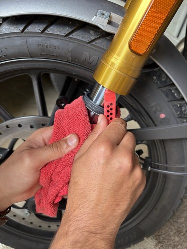Motorcycle fork seal cleaner - fork,