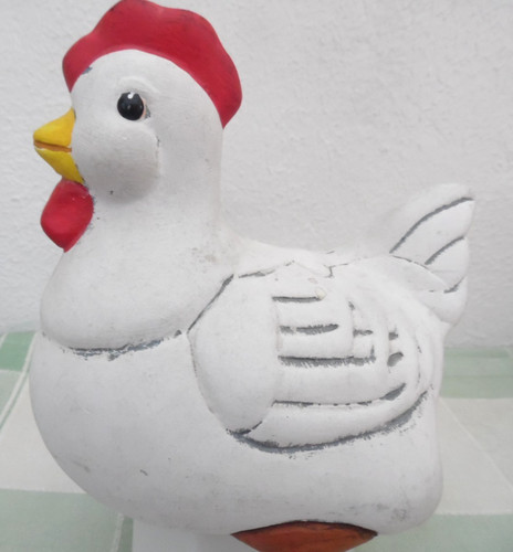 Delightful pottery hen - pottery,