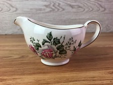 Alfred Meakin Floral Gravy