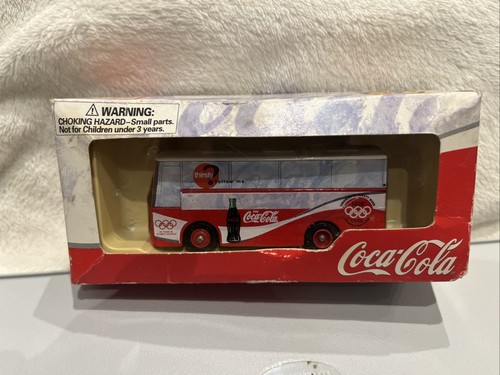 Lledo england coach bus - england, coca