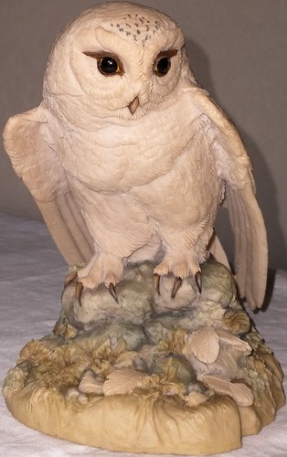 Snowy owl figure - snowy, from