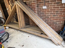 Roof trusses for a single