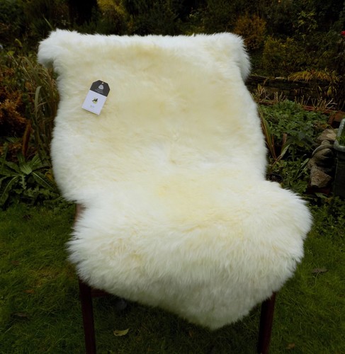 100 genuine sheepskin - 100%,