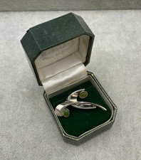 Silver tone and jade - tone, (?)