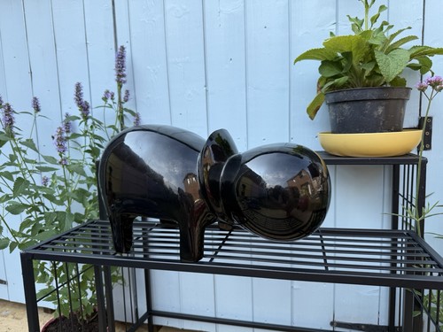 Black glossy hippo sculpture - black,