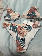 Beachsissi Leaf Print V Neck