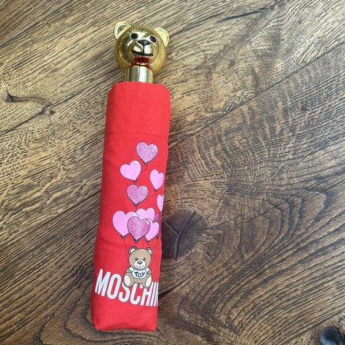 Moschino designer logo red - moschino,