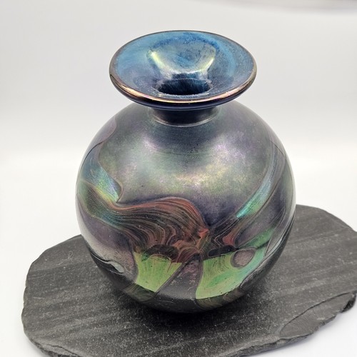 Art glass iridescent dark - ,