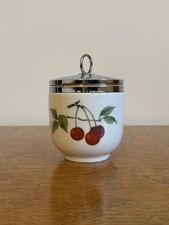 ROYAL WORCESTER Porcelain