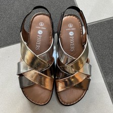 BNWOB Pavers leather Metallic